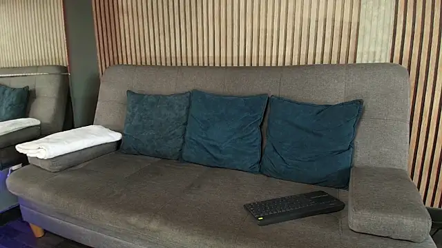 ZyroNight online show from 11/12/25, 02:17