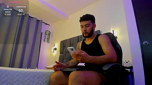 noah corvelle online show from 11/26/25, 01:17