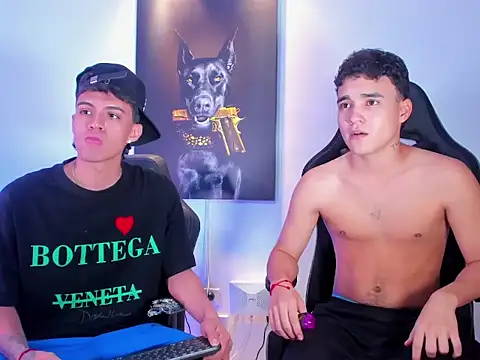 Snapshot of stiven_24cm chatting on 11/13/25, 02:32 stiven 24cm online show from 11/13/25, 02:32