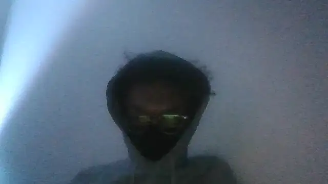 Snapshot of SpacedDozen chatting on 11/05/25, 06:13 SpacedDozen online show from 11/05/25, 06:13