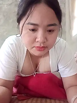 Bee-bgolden online show from 11/12/25, 02:12