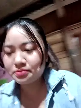 Bee-bgolden online show from 11/30/25, 10:14