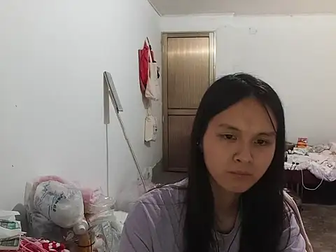 Snapshot of RebelAura chatting on 05/16/26, 11:42 RebelAura online show from 05/16/26, 11:42