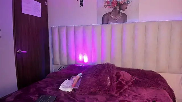 Isabella Crofts online show from 12/19/25, 02:51