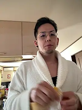 Snapshot of ippei0001 chatting on 02/16/26, 11:45 ippei0001 online show from 02/16/26, 11:45