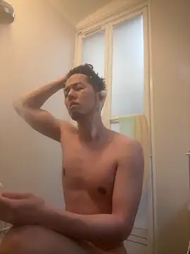 Snapshot of ippei0001 chatting on 02/25/26, 04:44 ippei0001 online show from 02/25/26, 04:44