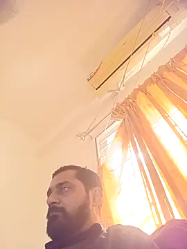 Snapshot of RubyEntity chatting on 11/08/25, 05:29 RubyEntity online show from 11/08/25, 05:29