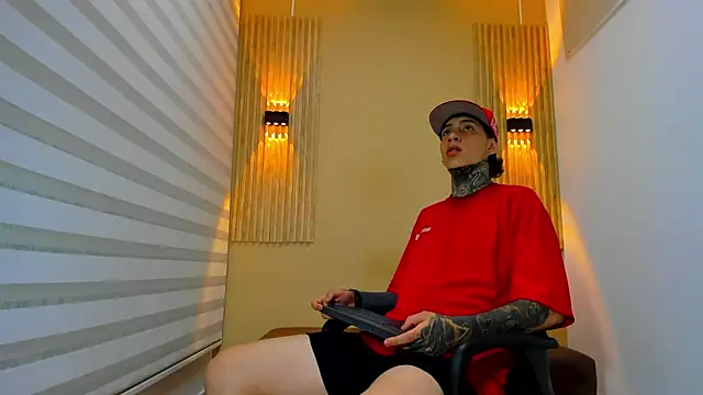 DANTE ARMSTRONG online show from 11/10/25, 03:49