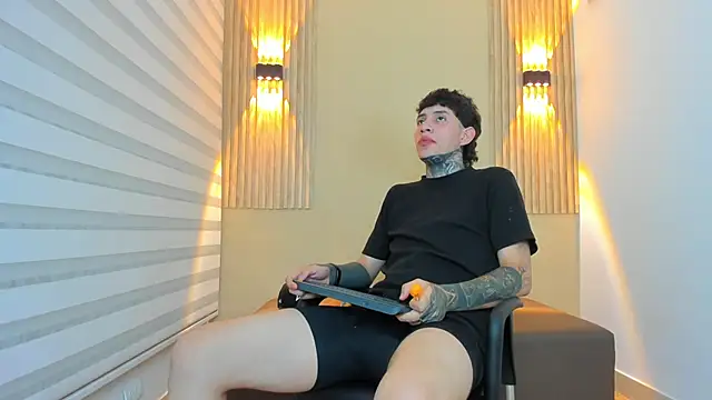 DANTE ARMSTRONG online show from 11/13/25, 04:00