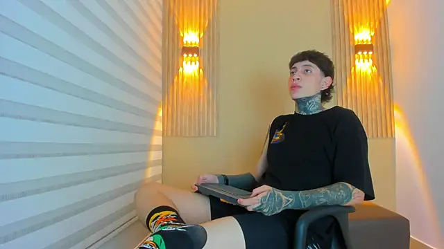 DANTE ARMSTRONG online show from 11/26/25, 03:51