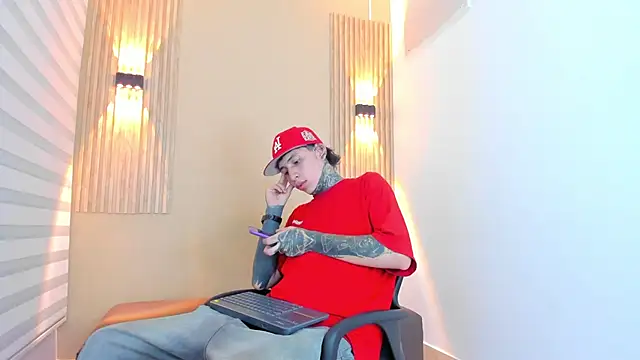 DANTE ARMSTRONG online show from 12/04/25, 03:49