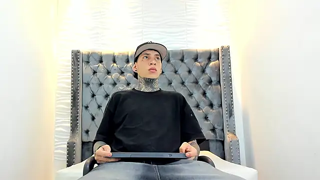 DANTE ARMSTRONG online show from 12/23/25, 03:48