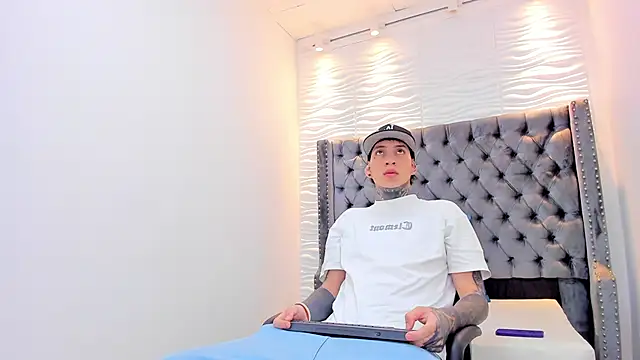 DANTE ARMSTRONG online show from 01/08/26, 03:53