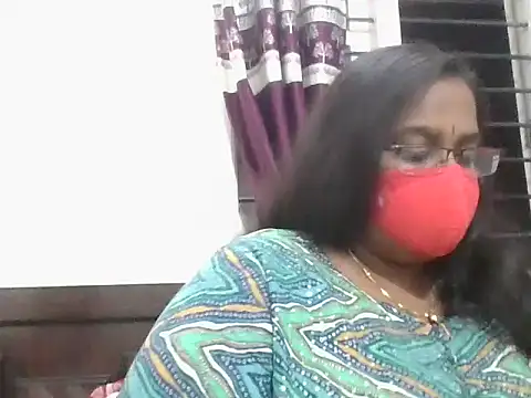 hootypriya online show from 03/10/26, 04:23