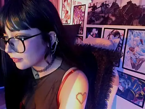 LilithMyers online show from 11/30/25, 02:26