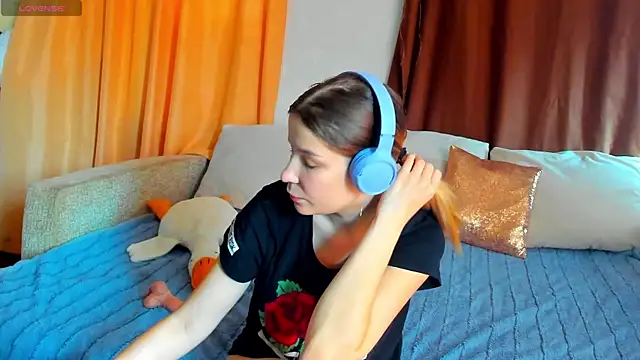 Eva purrr  online show from 11/20/25, 08:47