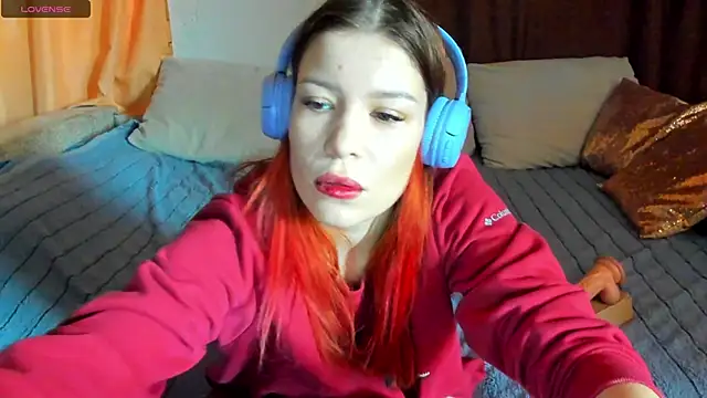 Eva purrr  online show from 02/24/26, 07:50