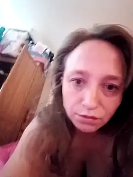 HotMommaCR online show from 11/04/25, 01:21