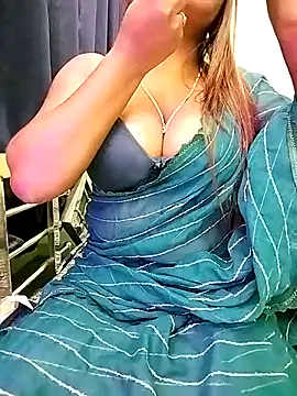 LoveLy-Soneya online show from 04/12/26, 04:39