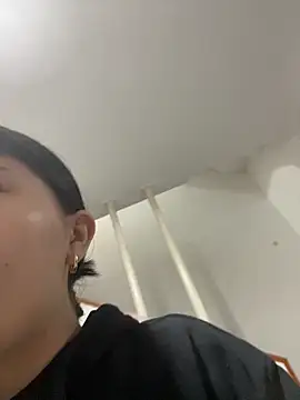 violettabond online show from 12/16/25, 10:09