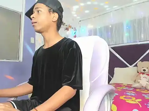 Santy bigcock 01 online show from 01/15/26, 04:33