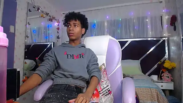 Santy bigcock 01 online show from 03/28/26, 02:38