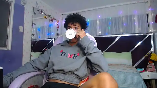 Santy bigcock 01 online show from 03/31/26, 12:49