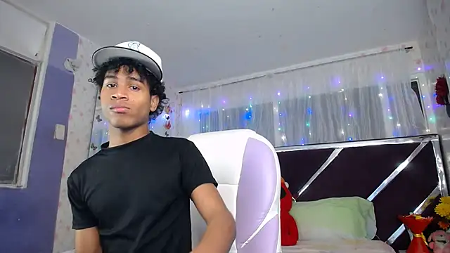 Santy bigcock 01 online show from 05/30/26, 04:04