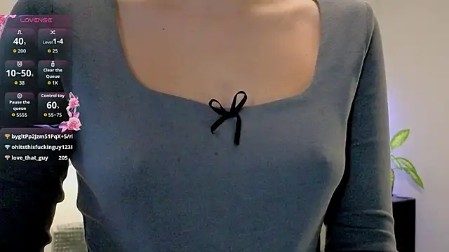 violetwluv online show from 12/04/25, 08:45