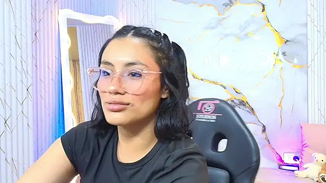 PEACHY TAY online show from 07/15/26, 11:37