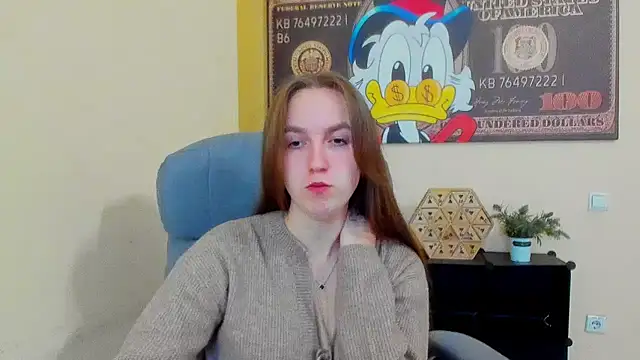 Snapshot of Nesie-Stoun chatting on 11/13/25, 09:41 Nesie-Stoun online show from 11/13/25, 09:41