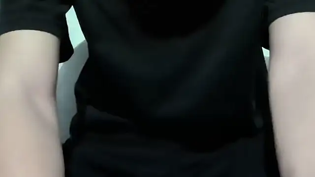 Snapshot of ilim111 chatting on 11/06/25, 09:54 ilim111 online show from 11/06/25, 09:54