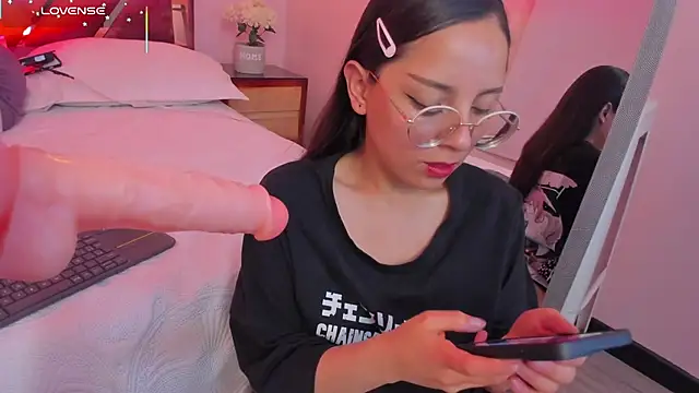 Kittyy patitas suaves online show from 01/14/26, 03:23