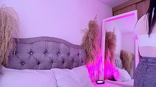 annie  20 online show from 03/26/26, 05:07