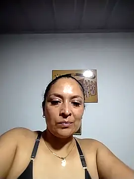 CatleyaSmith online show from 04/04/26, 01:26