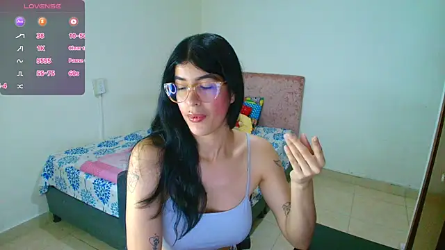 Snapshot of Kassandra_0304 chatting on 05/02/26, 12:21 Kassandra 0304 online show from 05/02/26, 12:21