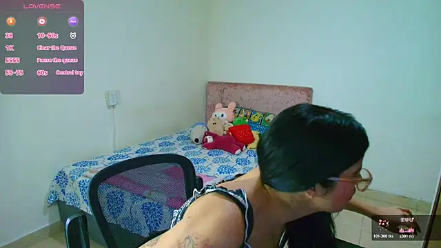 Snapshot of Kassandra_0304 chatting on 05/09/26, 12:10 Kassandra 0304 online show from 05/09/26, 12:10