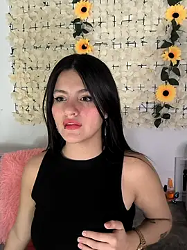 Lorenaa1 online show from 11/12/25, 09:47