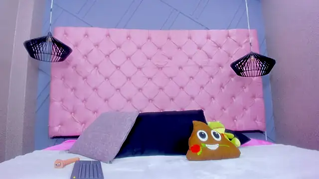 Mia Horney online show from 12/01/25, 01:27