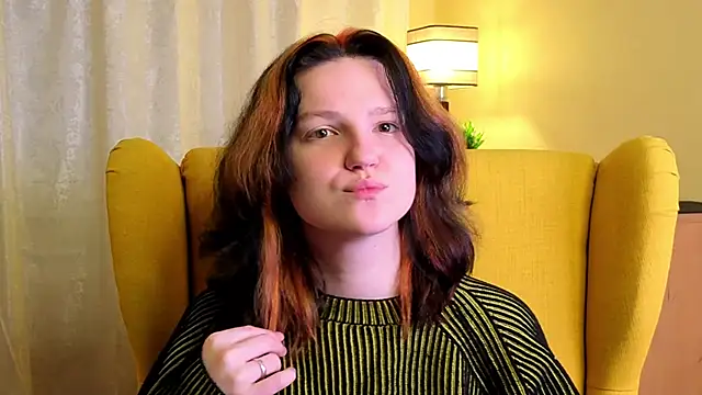 LatinaHuguenin online show from 04/12/26, 09:09