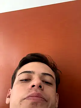 Snapshot of JAIR100 chatting on 11/05/25, 04:07 JAIR100 online show from 11/05/25, 04:07