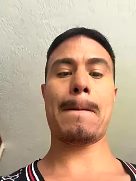 Snapshot of RaySullivan chatting on 11/13/25, 04:50 RaySullivan online show from 11/13/25, 04:50