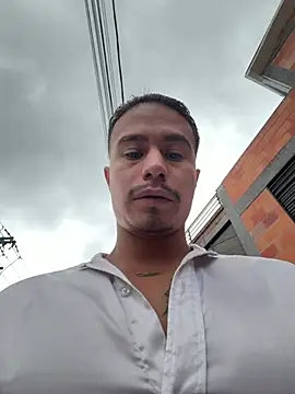 Snapshot of RaySullivan chatting on 01/10/26, 04:09 RaySullivan online show from 01/10/26, 04:09