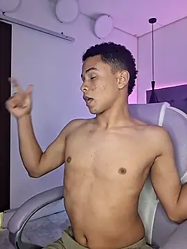 Liams18 online show from 11/13/25, 03:05