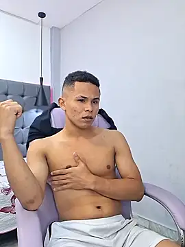 Liams18 online show from 11/14/25, 01:04