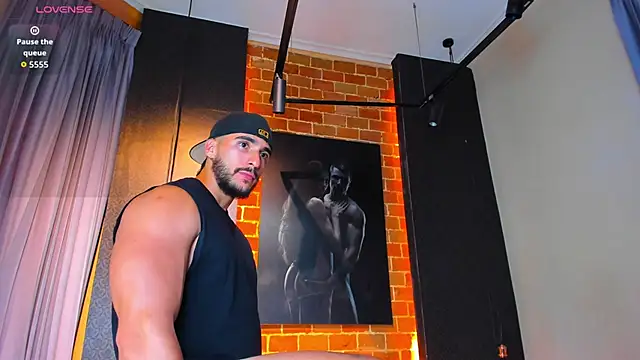 Scottfishcer1 online show from 01/10/26, 07:26