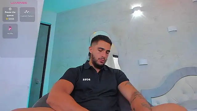 Scottfishcer1 online show from 03/18/26, 07:28