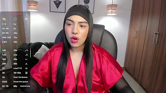 emma connor1 online show from 11/22/25, 12:15