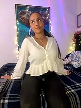 Snapshot of alisaa_jhons1 chatting on 11/30/25, 11:42 alisaa jhons1 online show from 11/30/25, 11:42