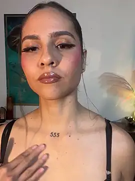 alisaa jhons1 online show from 05/09/26, 12:05